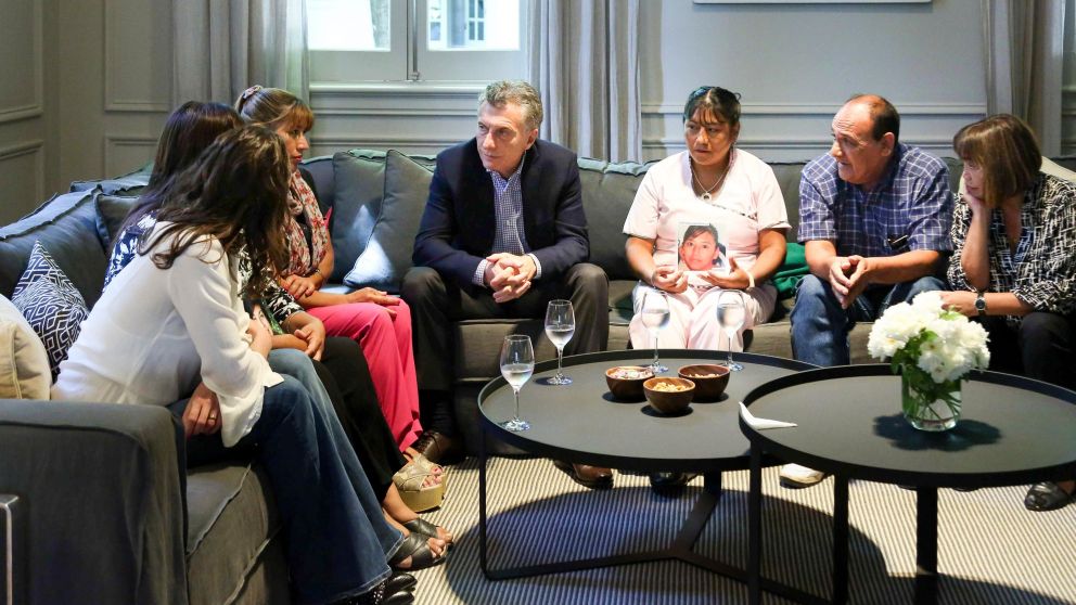 El Presidente recibió a los familiares y se interiorizó de su situación con la Ley Brisa (Presidencia)