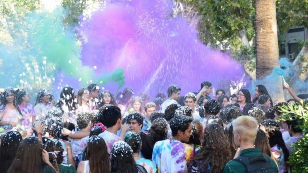 Estudiantes coparon las calles de Quilmes con el UPD