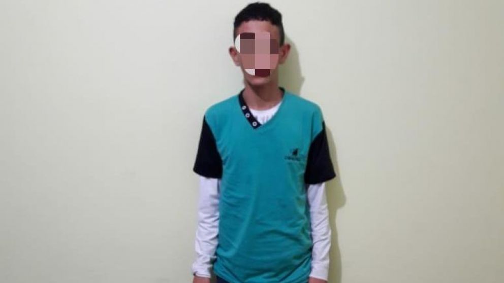 Uno de los aprehendidos, “Vinker” de 18 años, el autor del crimen.