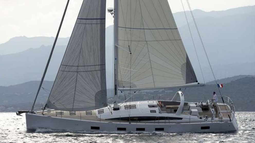 TI Paradise. El velero en el que navegaban los franceses.