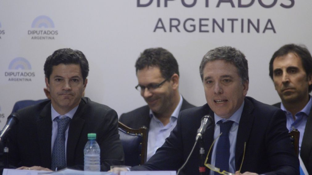 La comisión de asuntos previsionales citó para este jueves a Dujovne.