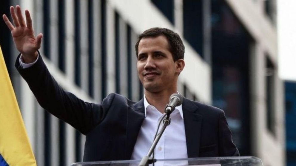 El presidente interino de Venezuela prepara su vuelta al país caribeño.