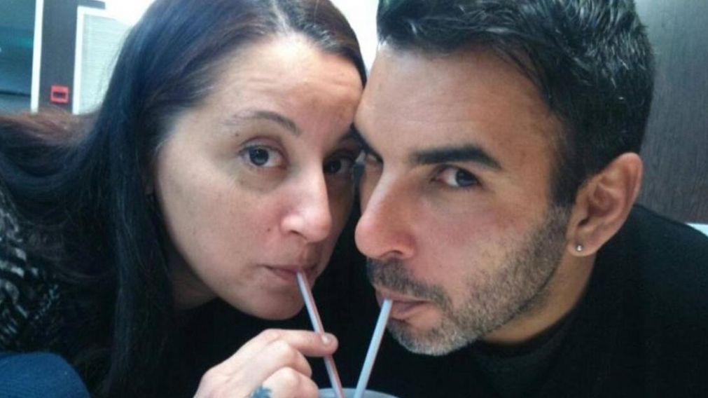 María del Luján Alva junto a Luis Alberto Villa, en tiempos felices. (Facebook).