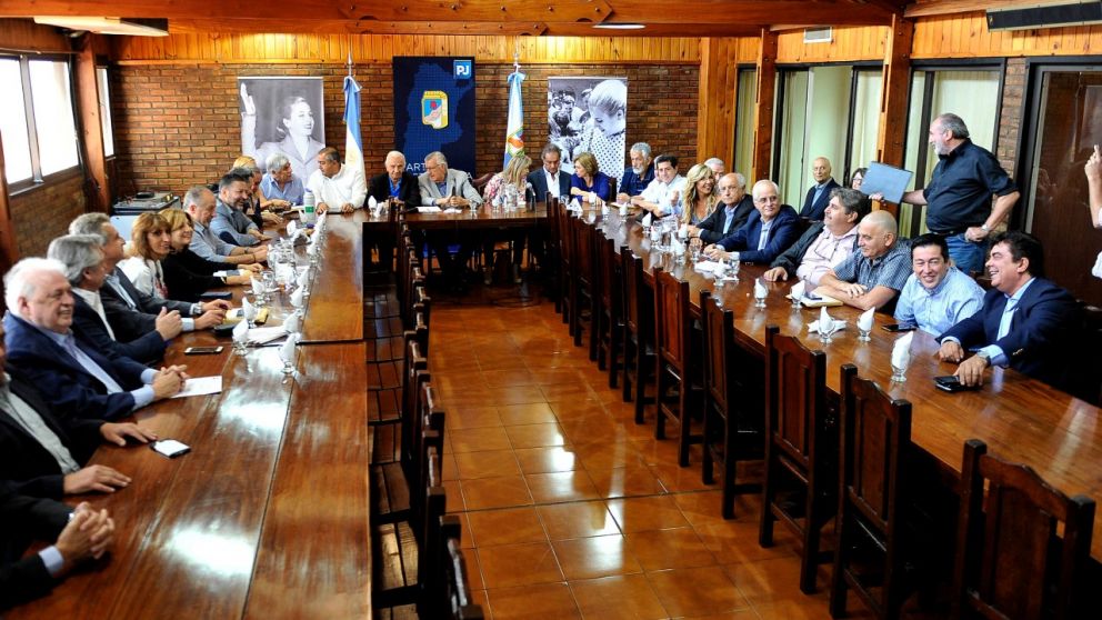 La mesa del PJ cada vez crece más.