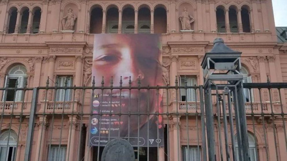 La imagen de Justina Lo Cane en gigante en el Día Mundial del Transplante.