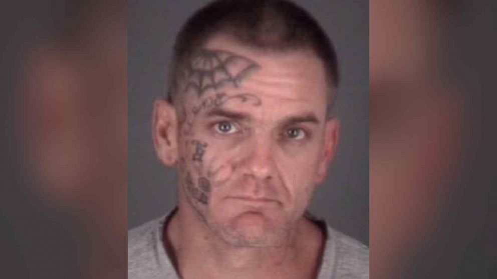 El acusado quedó libre tras pagar una fianza.