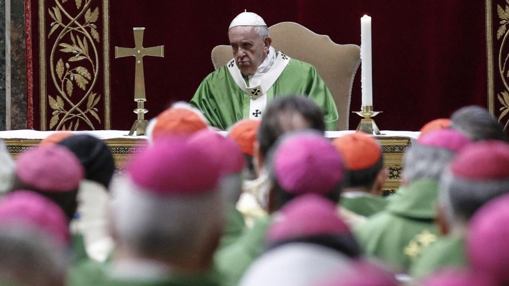 Nuevas críticas de la cumbre anti-pederastia.
