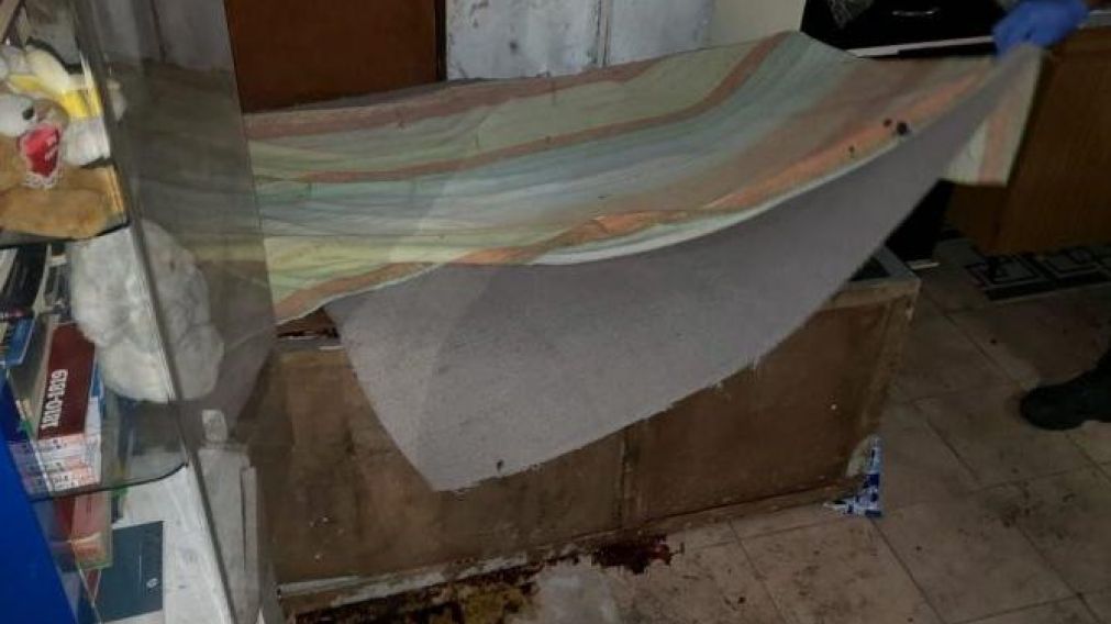 Luego de matarlo, la mujer tir� el cuerpo en un ropero y le vaci� cemento.