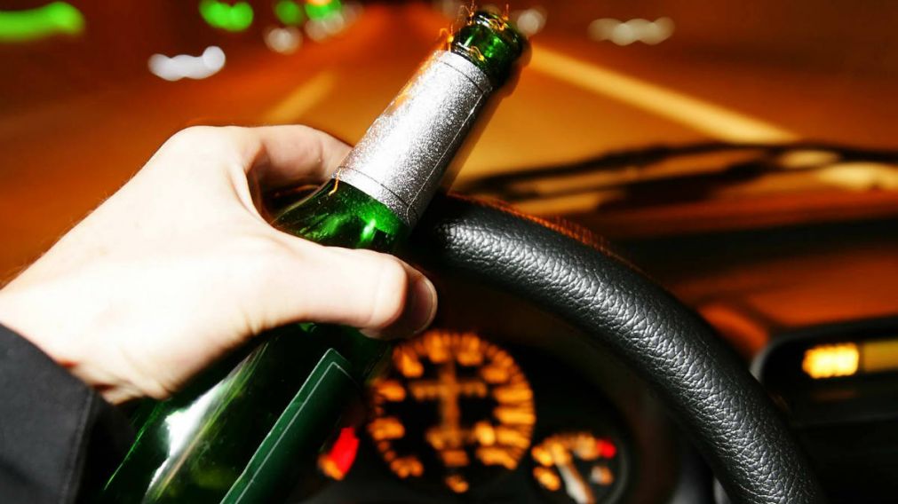 Hay una tendencia nacional decreciente de consumo de alcohol previo a la conducción de un vehículo. (Ilustrativa)