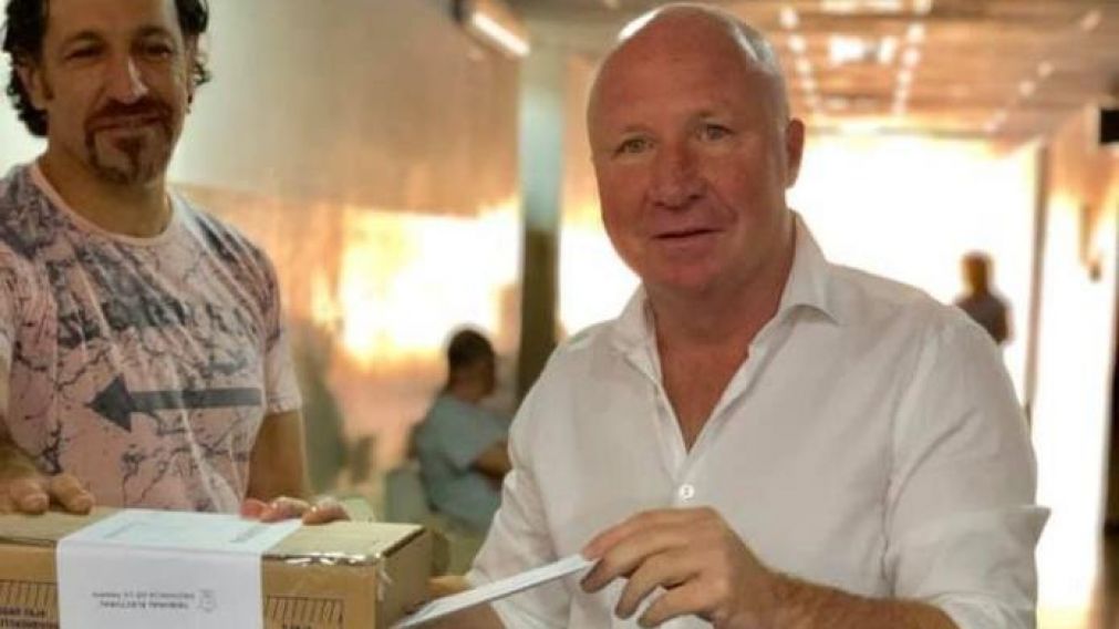 El candidato macrista no pudo en la interna con el radical.