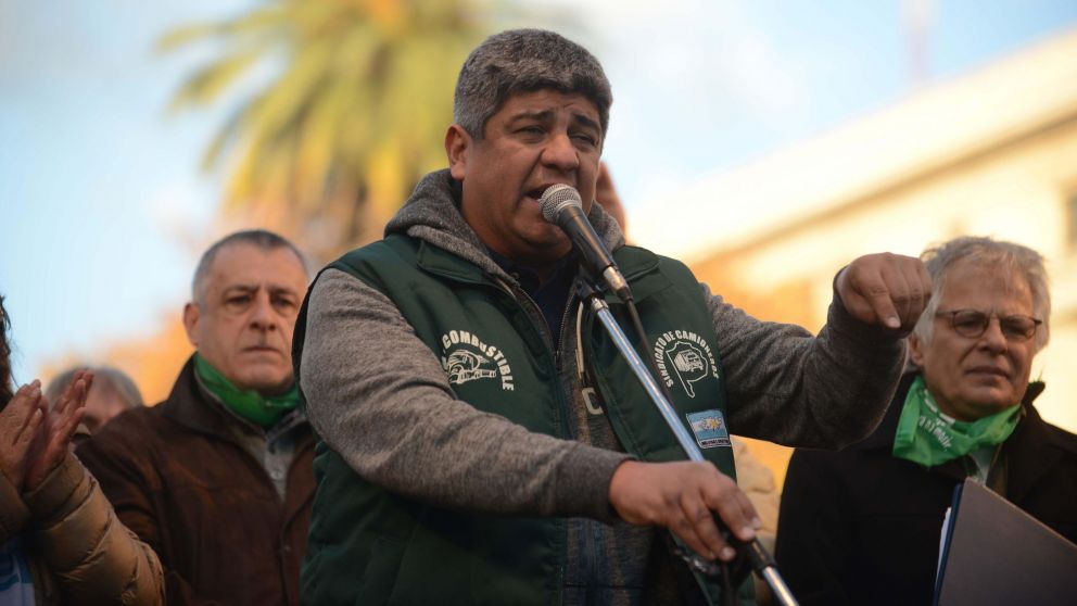 Camioneros, ya puso el grito en el cielo y "sacó cagando" a los empresarios que buscarán discutir el convenio de trabajo.