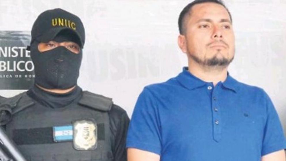 Encuentran granada de fragmentación oculta en el ano de un reo.