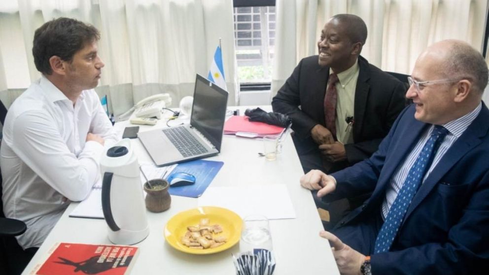 Kicillof aseguró que "sin un programa sustentable no hay crecimiento posible".