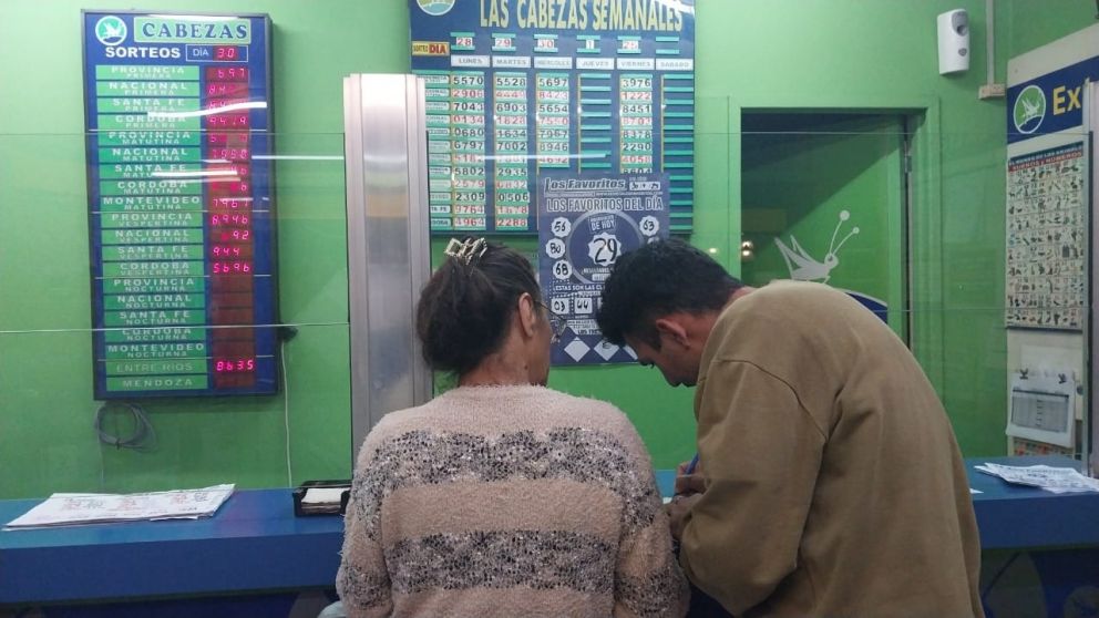 El Cronicazo de la suerte, para cerrar la semana a lo grande: ¿Cuál es el gran candidato de la Quiniela?