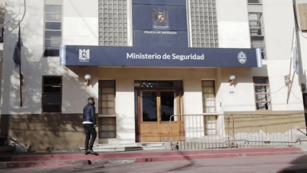 Comunicado oficial del Ministerio de Seguridad de Mendoza por la adolescente atrincherada