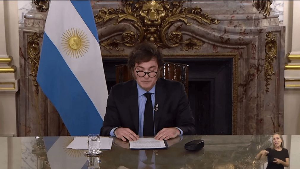 Javier Milei hablará esta noche por cadena nacional.
