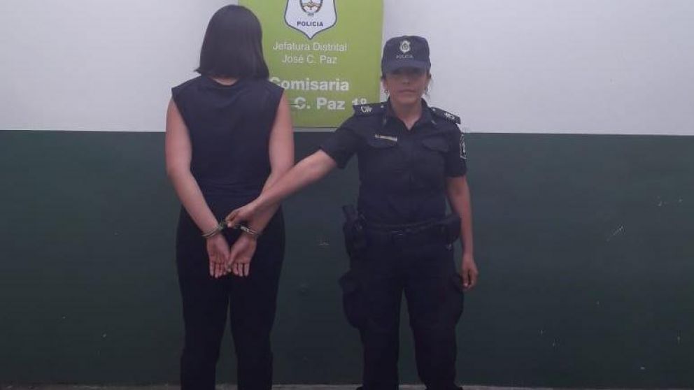 La mujer, fue detenida junto a dos cómplices.