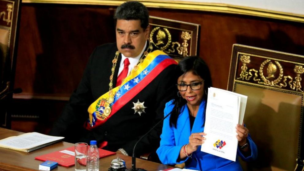 La vice venezolana, junto a Nicolás Maduro.