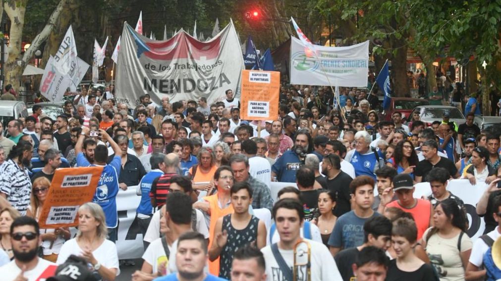Una multitud participó del acto en la ciudad mendocina.