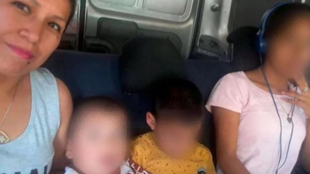 Vanessa Gómez junto a sus hijos argentinos.