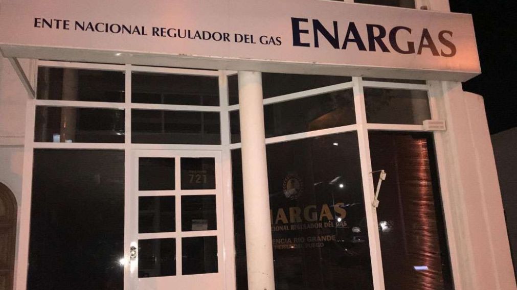 El ente regulador, encargado de la convocatoria.