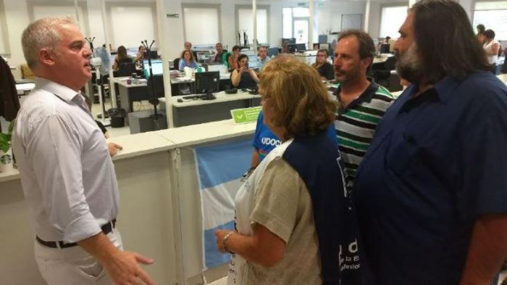 Docentes bonaerenses piden "urgente" convocatoria a paritarias