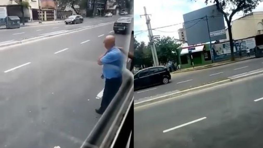 Así colectivero ayudó a cruzar una avenida a pareja de no videntes