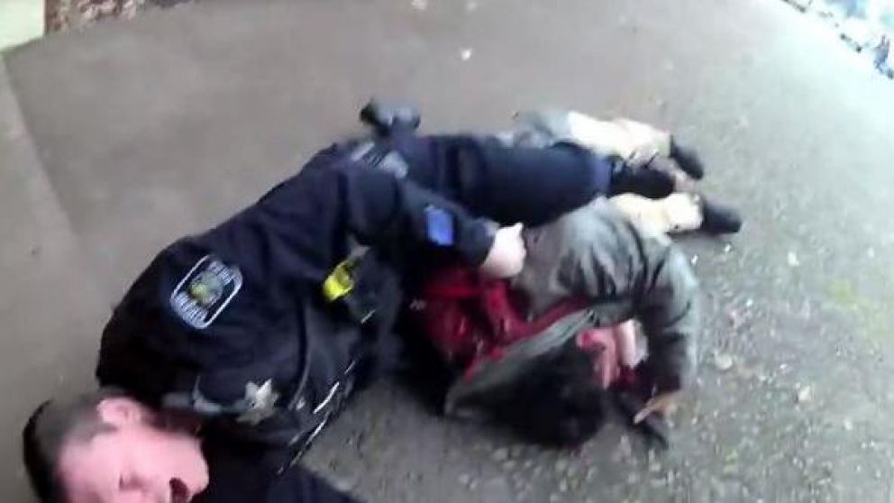 El departamento policial defendió el accionar del efectivo. (Captura).