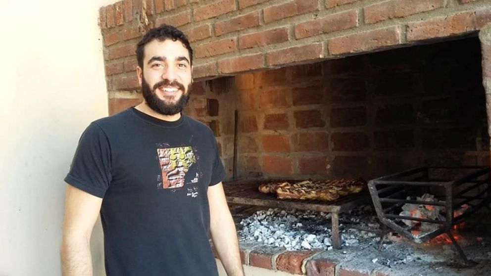 Manuel Sánchez tiene 29 años y es estudiante de Medicina.