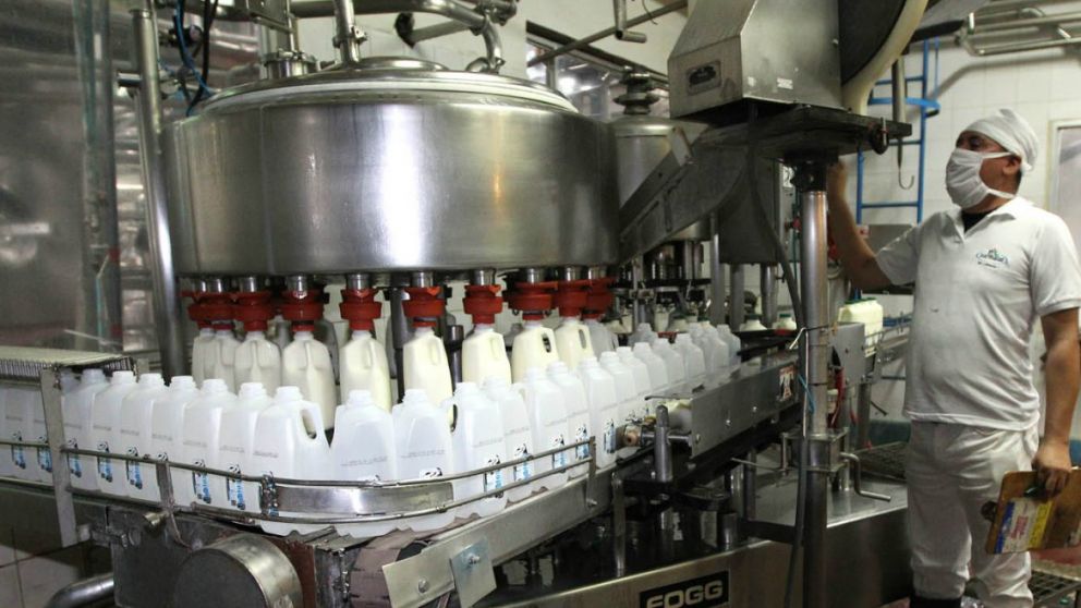 Difícil momento de la industria láctea.