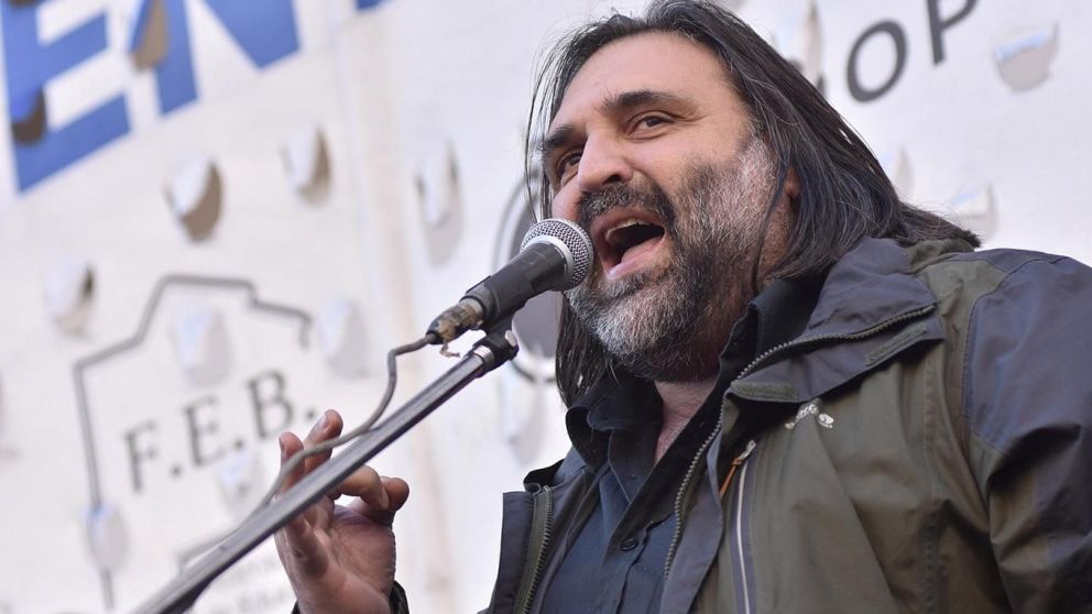 Baradel sigue firme junto a los docentes y no piensa en candidaturas.