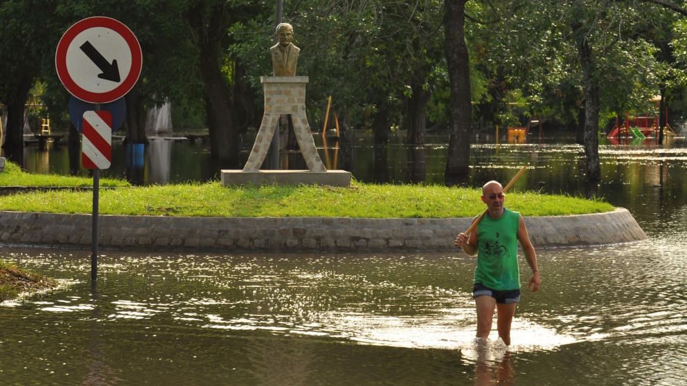 En muchas zonas afectadas, el agua aun no bajó. (Carlos Ventura/Diario Crónica)