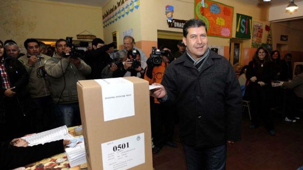 Casas sabrá el domingo si puede volver a postularse para una reelección.