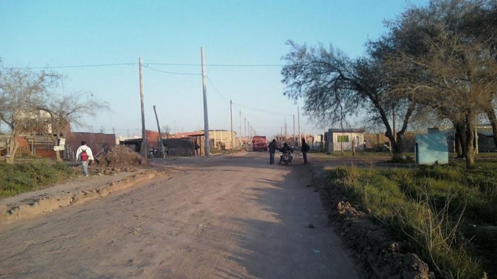 Macabro hallazgo de cadáver envuelto en una frazada