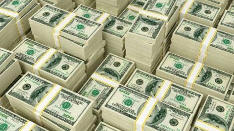 La divisa estadounidense cerró en baja en un día con exceso de oferta.