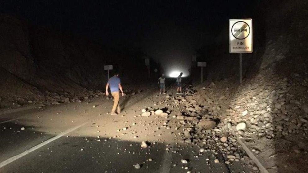 Destrozos y complicaciones en las rutas chilenas.