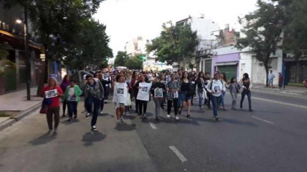 Masiva marcha por la aparición de Carla en Pompeya