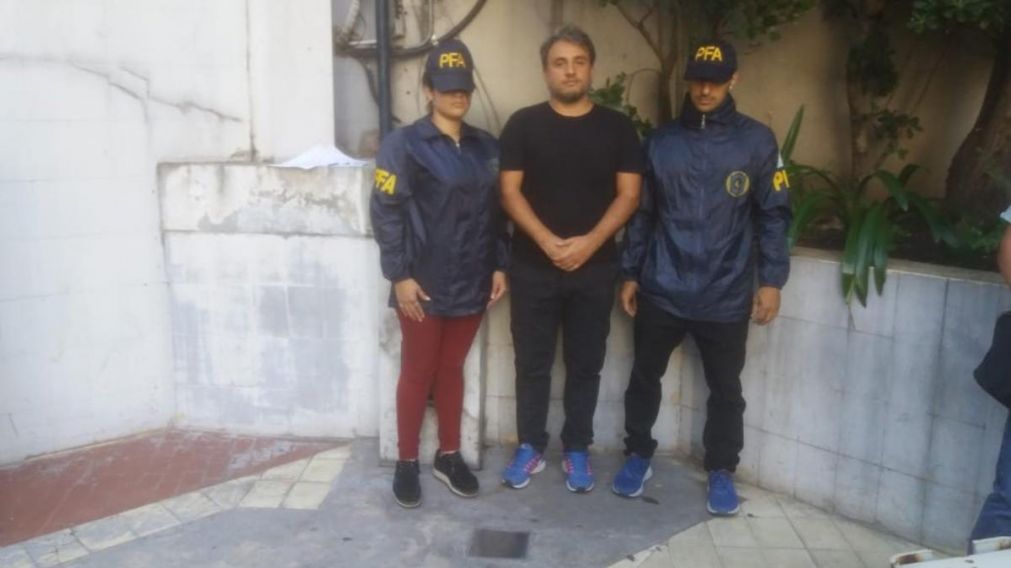 Así fue detenido Isidro Bounine por la policía.