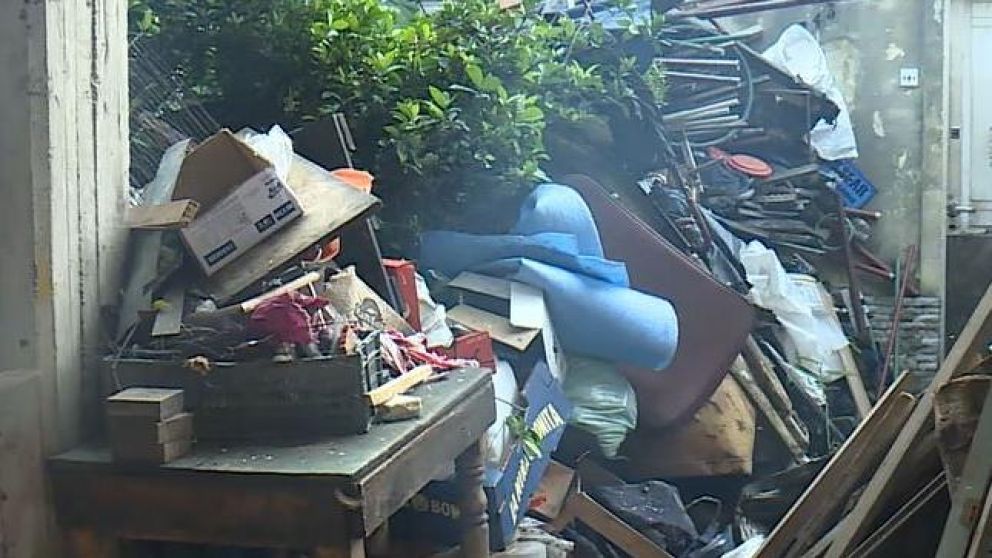 Vecino acumulador de basura generó plaga de ratas