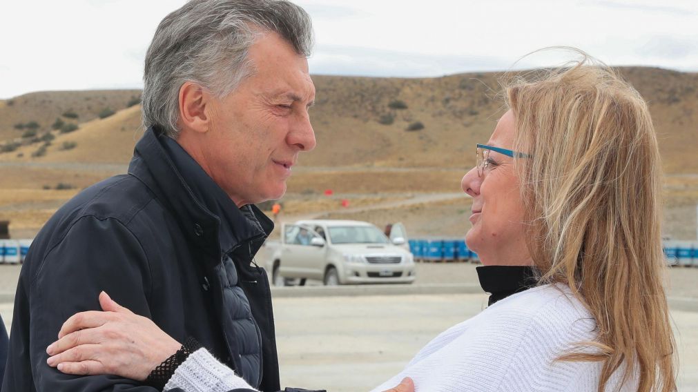 El presidente viajó por primera vez a Santa Cruz y charló con Alicia Kirchner (Presidencia).