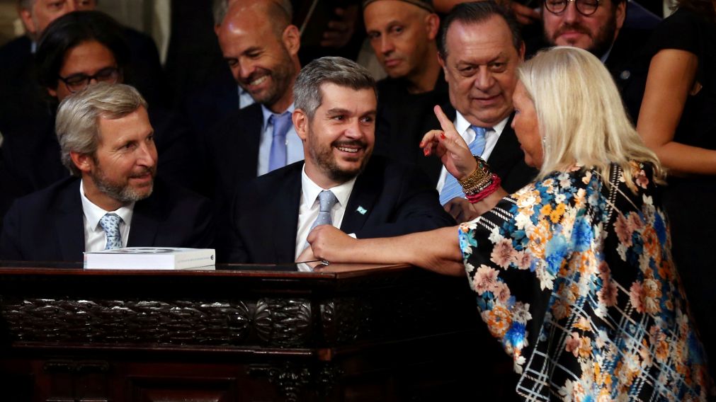 Advertencia: un gesto de la legisladora al jefe de gabinete.