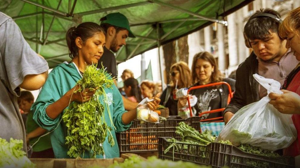 Feriazo en Once: todo por 10 pesos