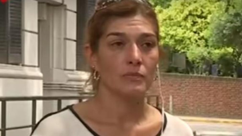 La mujer aseguró que la herida en la pierna de su hijo fue a propósito.