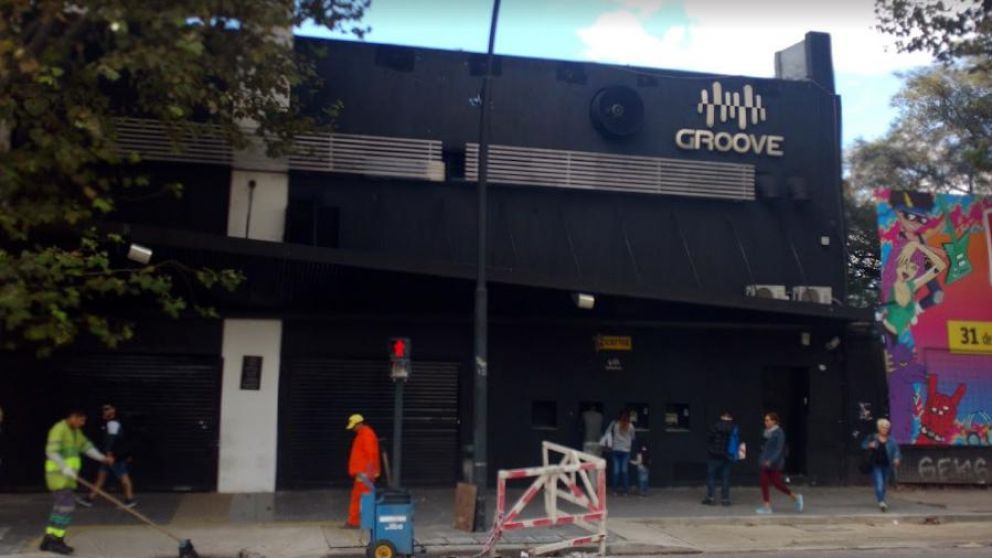 La discoteca está ubicada sobre Avenida Santa Fe, en Palermo.