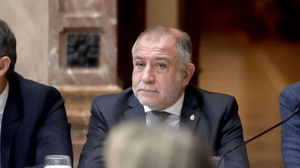 El senador cordob�s se mostr� visiblemente emocionado por la fuerte publicaci�n del "Gordo Dan".