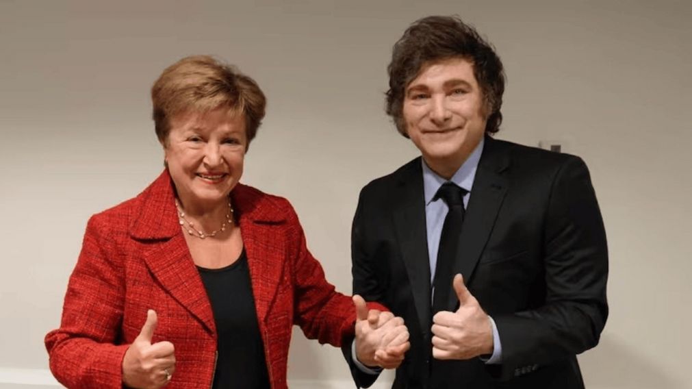 La directora gerente del FMI, Kristalina Georgieva, y el presidente Javier Milei (Archivo).