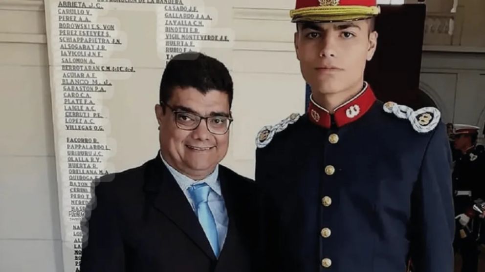 Ezequiel Chirino, el padre de Matías Chirino, el soldado que fue muerto en un ritual de inicio en el Ejército en Corrientes, falleció este lunes a los 56 años.