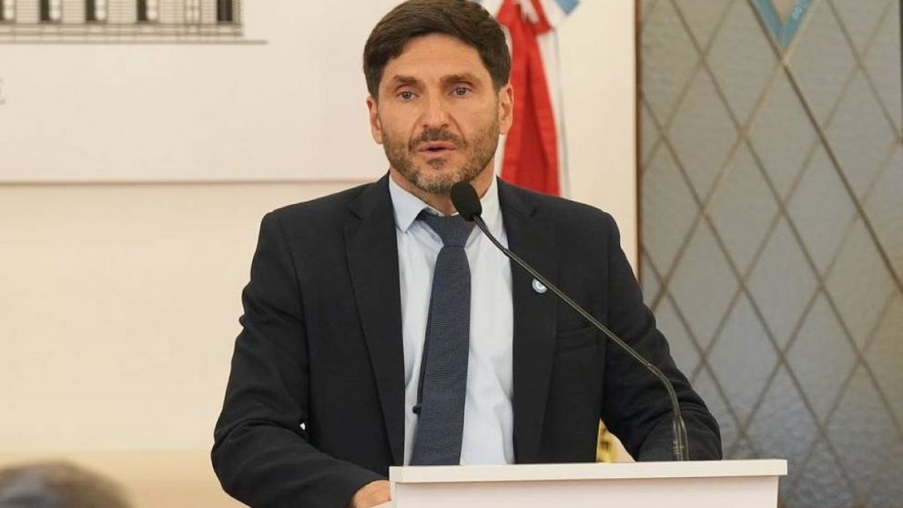 “El Gobierno sigue sin escuchar, paralizado”, criticó Maximiliano Pullaro.