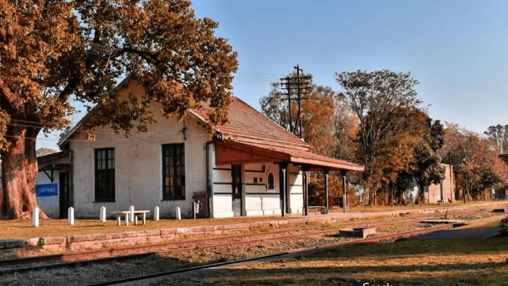 Escapada gastronómica: conocé el pueblo que convirtió al asado con cuero en su fiesta más tradicional