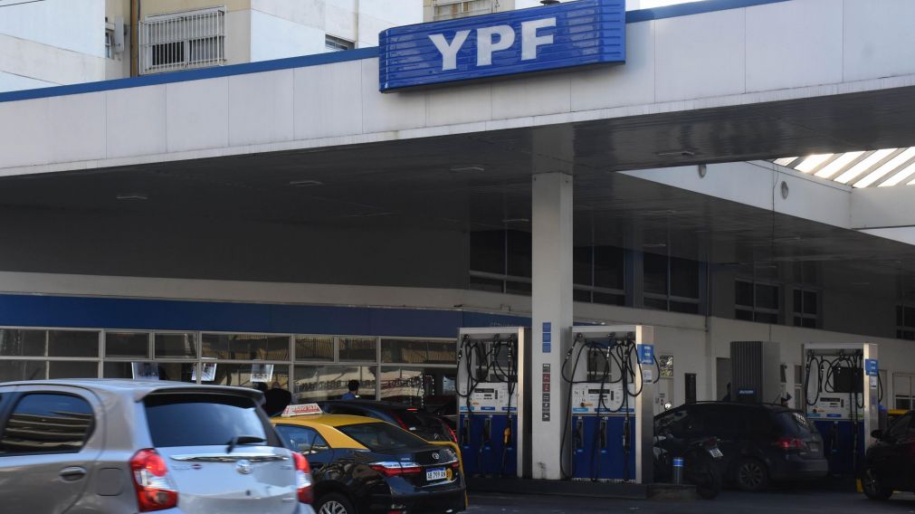 En el interior del pa�s, el cumbustible bajar� hasta un 3,2% (Pablo Vill�n/Cr�nica).